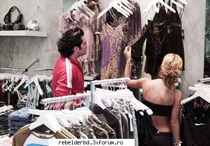 Noul Magazin --->Anahi - voi ce parere avetzi? - AnAhI...*