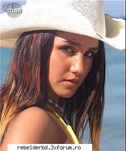 photos..cu trupa rebelilor..... - dulce maria....offfff dulce e fata asta - RbD