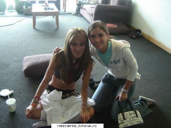 poze cool cu Anahi!!! - o adooooor pe Anahi!!! - AnAhI...*