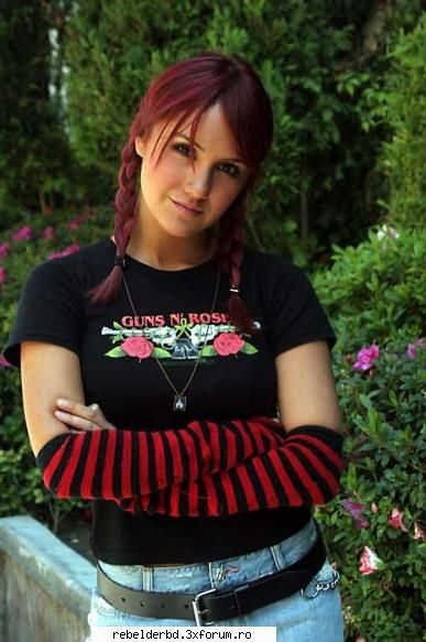 poze cool cu Anahi!!! - asta e fata frumoaa si sexy nu k aschilambika - AnAhI...*