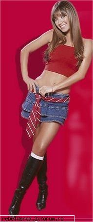 uitati una mai veche dar oricum e frumoasa :d poze cu anahi