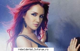 dulce e cea mai frumoasa dintate :nod:  din rbd sa mai taca din gura cu anahi a lor aia e o urata cu